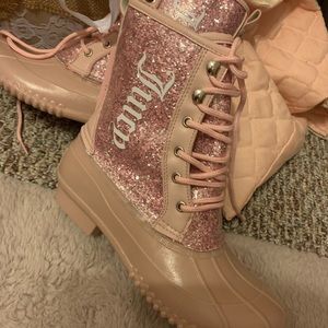 Juicy couture never worn too tight for my right foot size 7